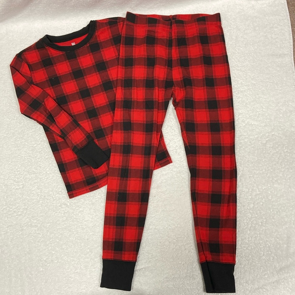 Gap organically grown cotton red black snug fit pajamas size 10